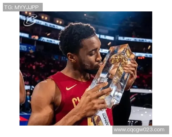 突发!米切尔宣布将离队,球迷不舍告别